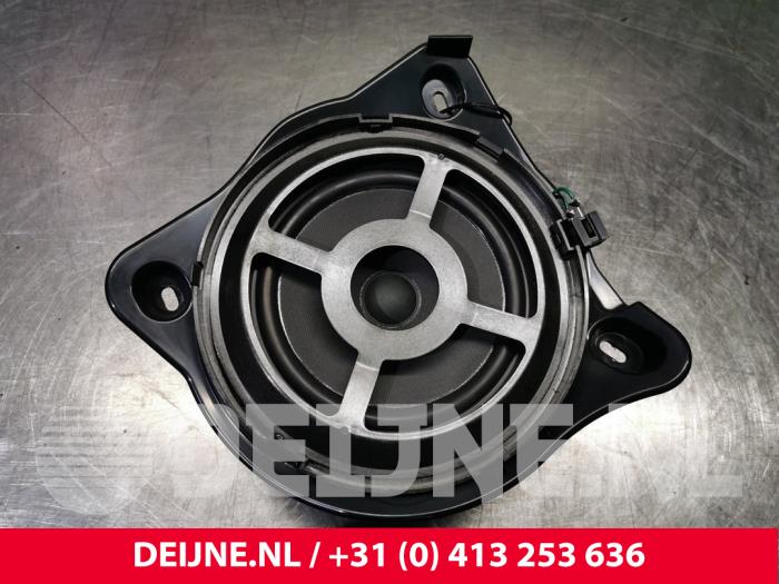 Mercedes GLC-Klasse Speaker O82965