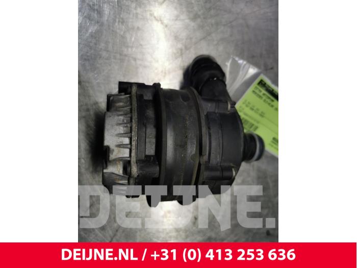 Mercedes GLC-Klasse Additional water pump O82995