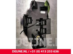 Mercedes GLC-Klasse Fuse box O82996 photo 2