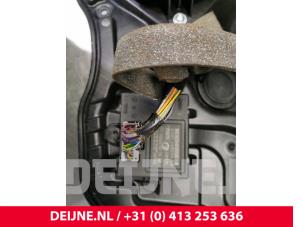 Volvo XC60 Ruitmechaniek 4Deurs links-achter O83087 foto 3