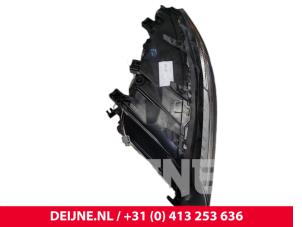 Volvo V70 Headlight, left O9990000021 photo 3