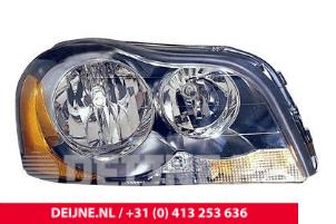Nieuwe Koplamp rechts Volvo XC90 Prijs € 306,77 Inclusief btw aangeboden door van Deijne Onderdelen Uden B.V.