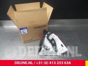 Volvo V70 Taillight, left O9990001068 photo 2