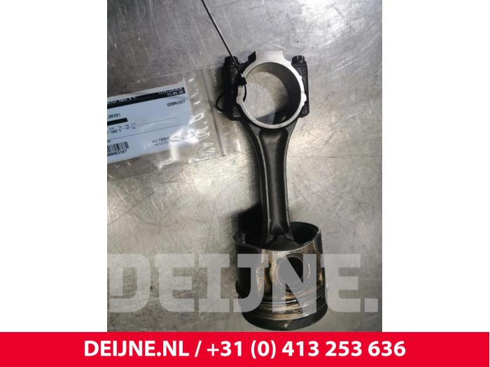Volkswagen Caddy Piston O83187