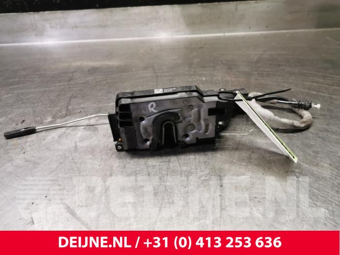 Mercedes Vito Deurslot Mechaniek 2Deurs rechts O83389