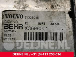 Volvo V40 Ölkühler O83451 foto 2