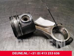Gebruikte Zuiger Fiat Ducato (243/244/245) 2.3 JTD 16V 11 Prijs € 60,50 Inclusief btw aangeboden door van Deijne Onderdelen Uden B.V.