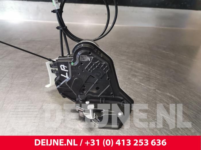 Peugeot 108 Rear door lock mechanism 4-door, left O83501