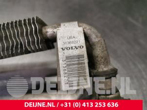 Volvo V60 Radiator O83557 photo 3