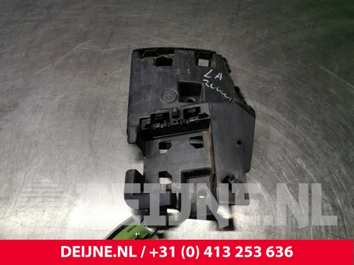 Volvo V60 Bumpersteun links-achter O83629