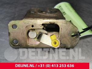 Volvo S40 Tailgate lock mechanism O83689 photo 2