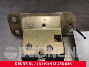 Volvo S40 Tailgate lock mechanism O83689 photo 3