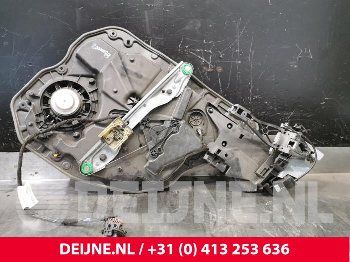 Volvo V70 Fenstermechanik 4-türig links hinten O83903