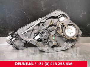 Volvo V70 Ruitmechaniek 4Deurs links-achter O83903 foto 2