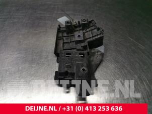 Volvo V60 Rear bumper bracket, right O83938 photo 2