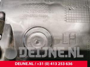 Volvo V60 Bumpersteun links-achter O83940 foto 3