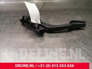 Volvo V60 Accelerator pedal O83992 photo 2