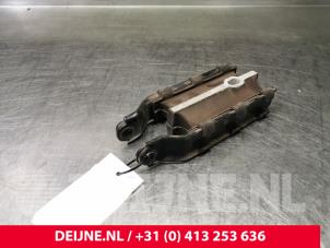 Gebruikte Motorrubber Volvo V60 I (FW/GW) 2.4 D6 20V AWD Twin Engine Plug-in Hybrid Prijs € 25,00 Margeregeling aangeboden door van Deijne Onderdelen Uden B.V.