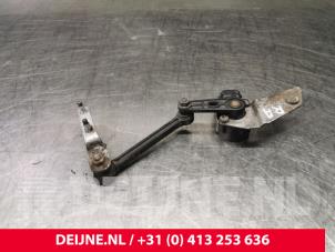 Volvo V60 Xenon hoogteregelaar O84010 foto 2