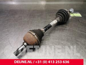 Volvo V70 Front drive shaft, left O84455 photo 2