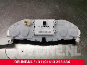 Peugeot 2008 Odometer KM O84484 photo 3