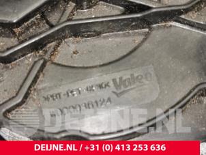 Peugeot 2008 Rear wiper motor O84495 photo 3