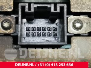 Volkswagen Golf Display Multi Media regelunit O84519 foto 3