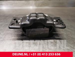 Volkswagen Golf Motorsteun O84538 foto 2