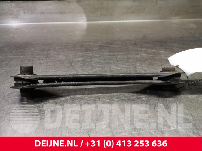 Volkswagen Golf Draagarm onder rechts-achter O84589