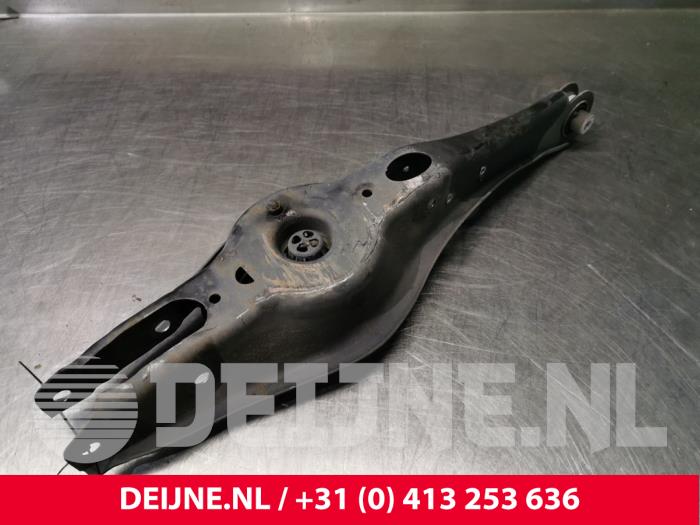 Volkswagen Golf Rear spring retainer, left O84594