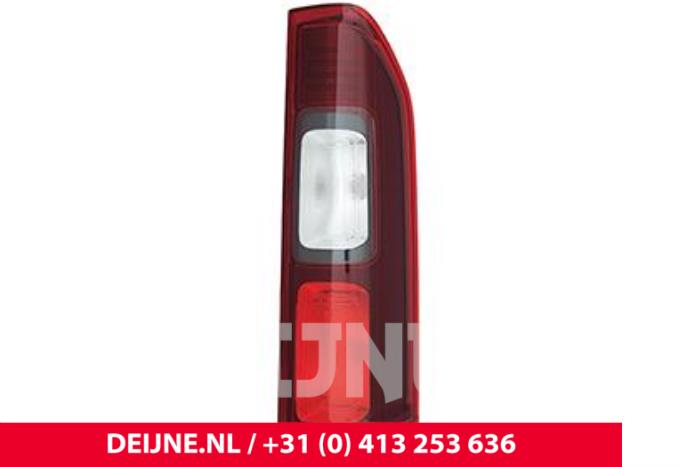 Opel Vivaro Achterlicht rechts O9990001112