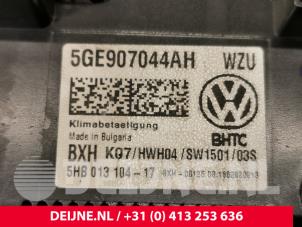 Volkswagen Golf Kachel Bedieningspaneel O84647 foto 3