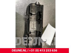 Volkswagen Golf Kachel Bedieningspaneel O84647 foto 2