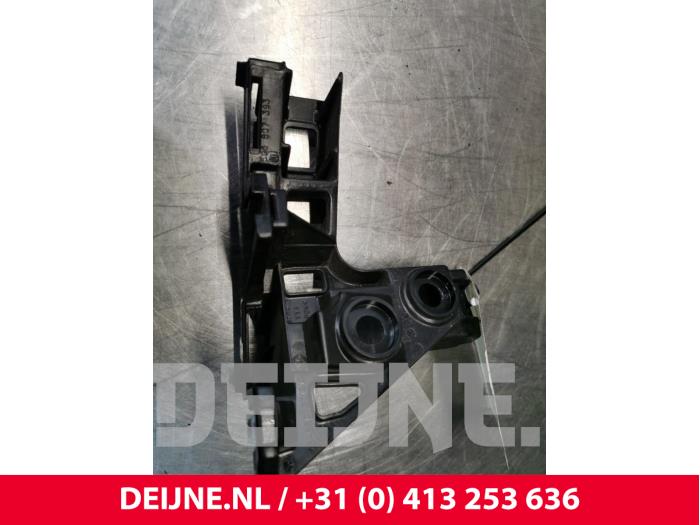 Volkswagen Golf Rear bumper bracket, left O84654