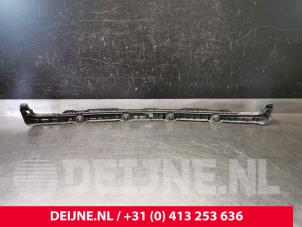 Volkswagen Golf Rear bumper bracket central O84655 photo 2