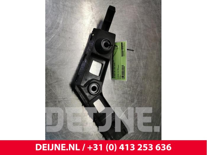Volkswagen Golf Bumpersteun rechts-achter O84656