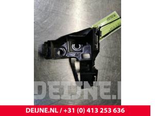 Volkswagen Golf Rear bumper bracket, right O84657 photo 2
