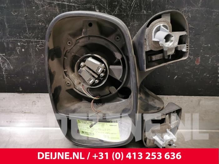 Opel Vivaro Buitenspiegel links O84773
