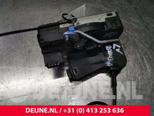 Opel Vivaro Deurslot Mechaniek 2Deurs links O84781 foto 2