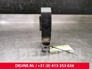 Ford C-Max Engine mount O84857 photo 2