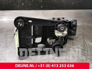 Peugeot 2008 Versnellingspook O84909 foto 3