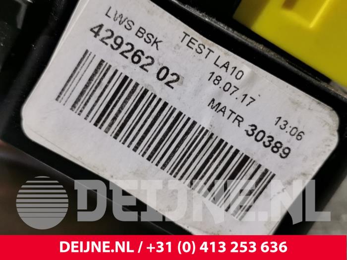 Peugeot 2008 Fuse box O84907