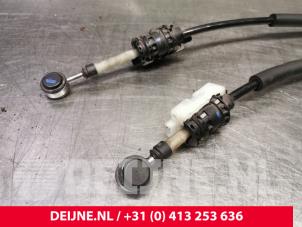 Peugeot 2008 Gearbox shift cable O84912 photo 2