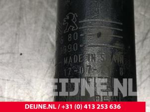 Peugeot 2008 Rear shock absorber, right O84923 photo 3