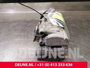 Opel Astra Air conditioning pump O85249 photo 3