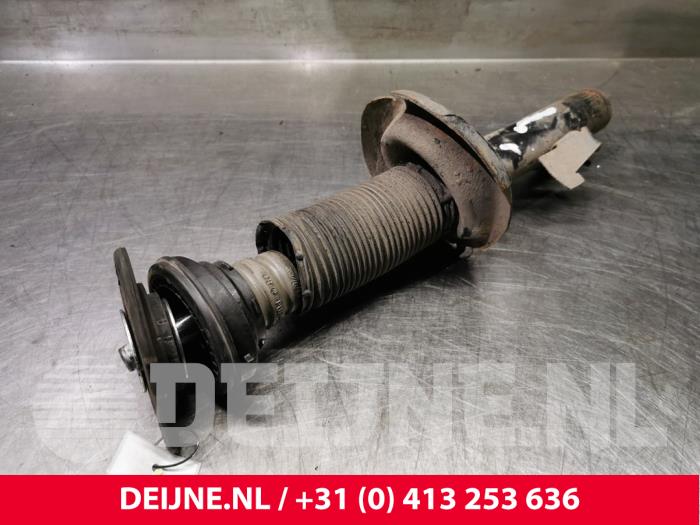 Volvo C30 Stoßdämpferstrebe links vorne O85274