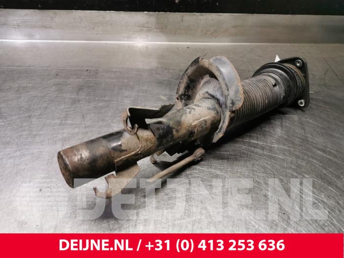 Volvo C30 Stoßdämpferstrebe rechts vorne O85275