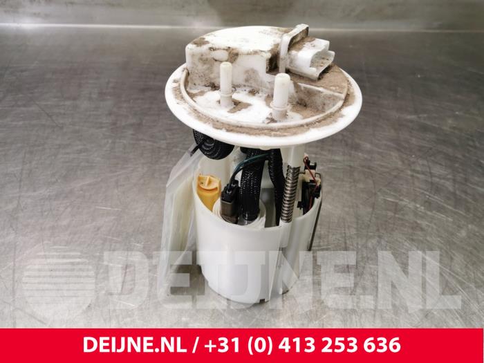Gebruikte Tank element Pomp Alfa Romeo MiTo (955) Prijs € 35,00 Margeregeling aangeboden door van Deijne Onderdelen Uden B.V.