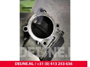 Volkswagen Polo Drosselklappengehäuse O85621 foto 3