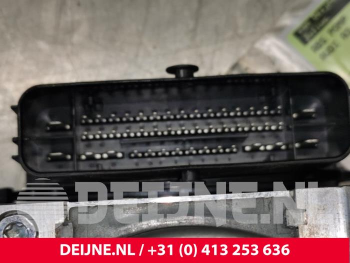 Gebruikte ABS Pomp Audi A3 Limousine (8VS/8VM) 1.8 TFSI 16V Prijs € 70,00 Margeregeling aangeboden door van Deijne Onderdelen Uden B.V.